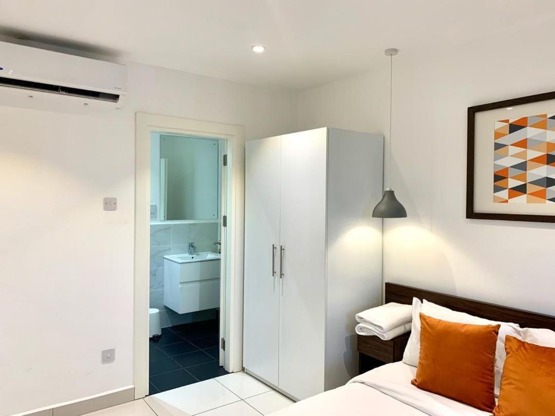 One Bedroom Apartment At A Embassy Gardens Cantonments Accra Bagian luar foto