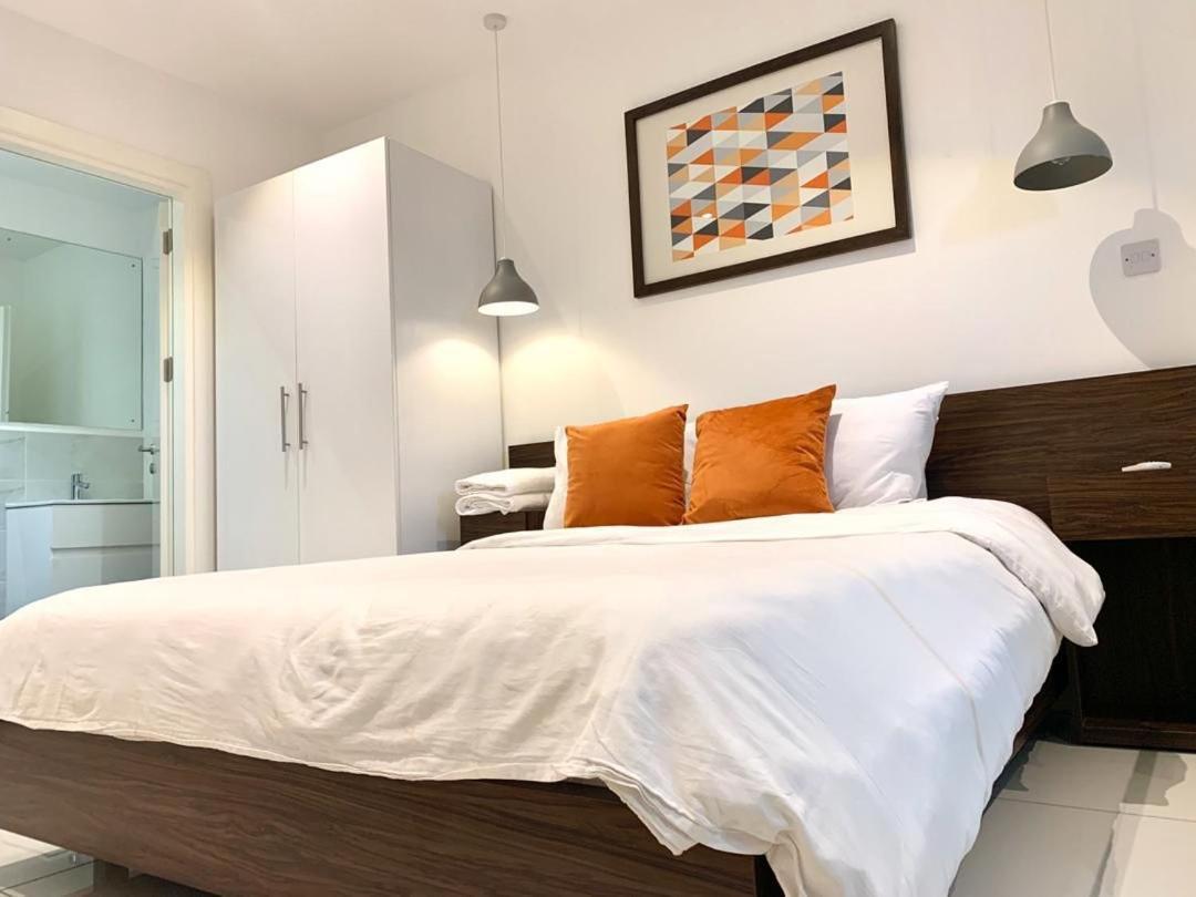 One Bedroom Apartment At A Embassy Gardens Cantonments Accra Bagian luar foto