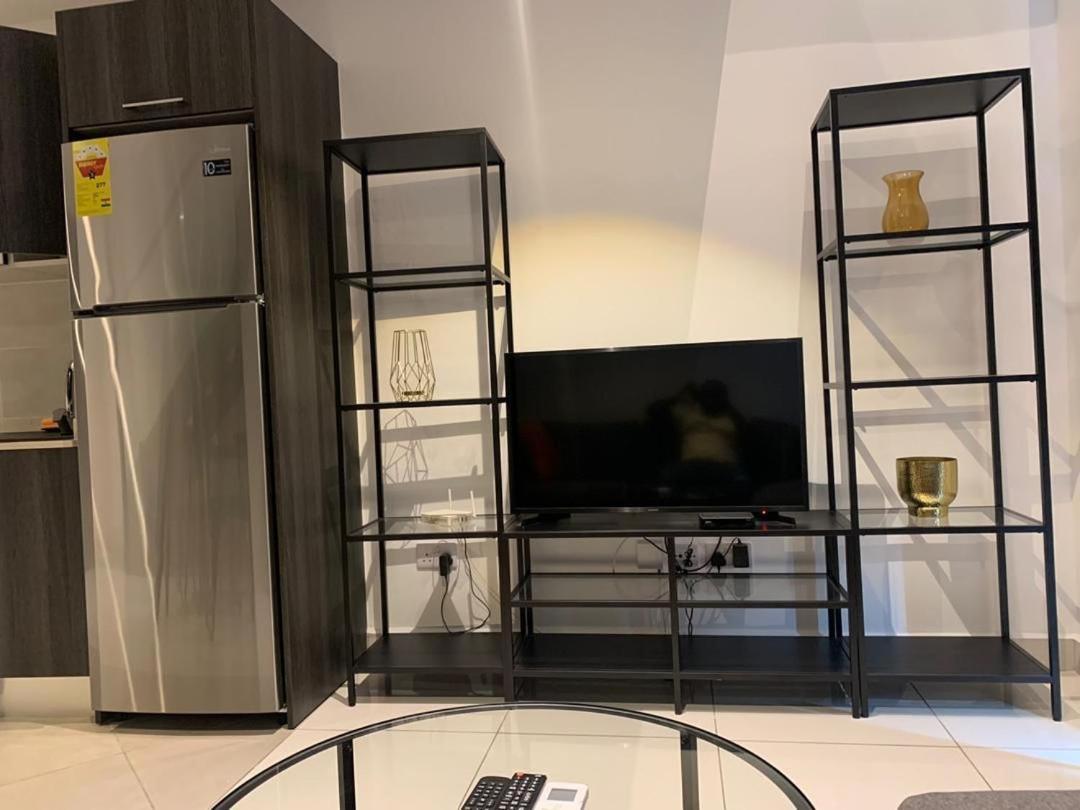 One Bedroom Apartment At A Embassy Gardens Cantonments Accra Bagian luar foto