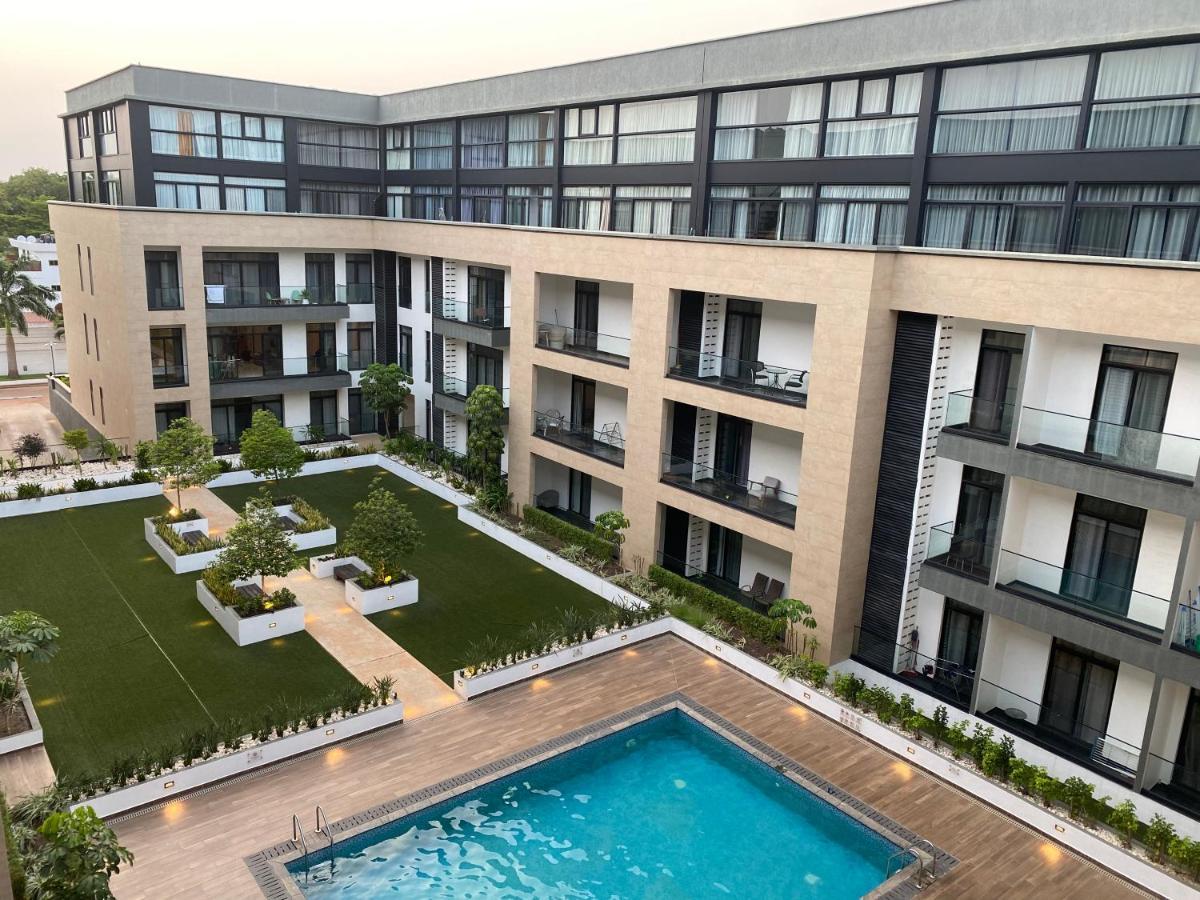 One Bedroom Apartment At A Embassy Gardens Cantonments Accra Bagian luar foto