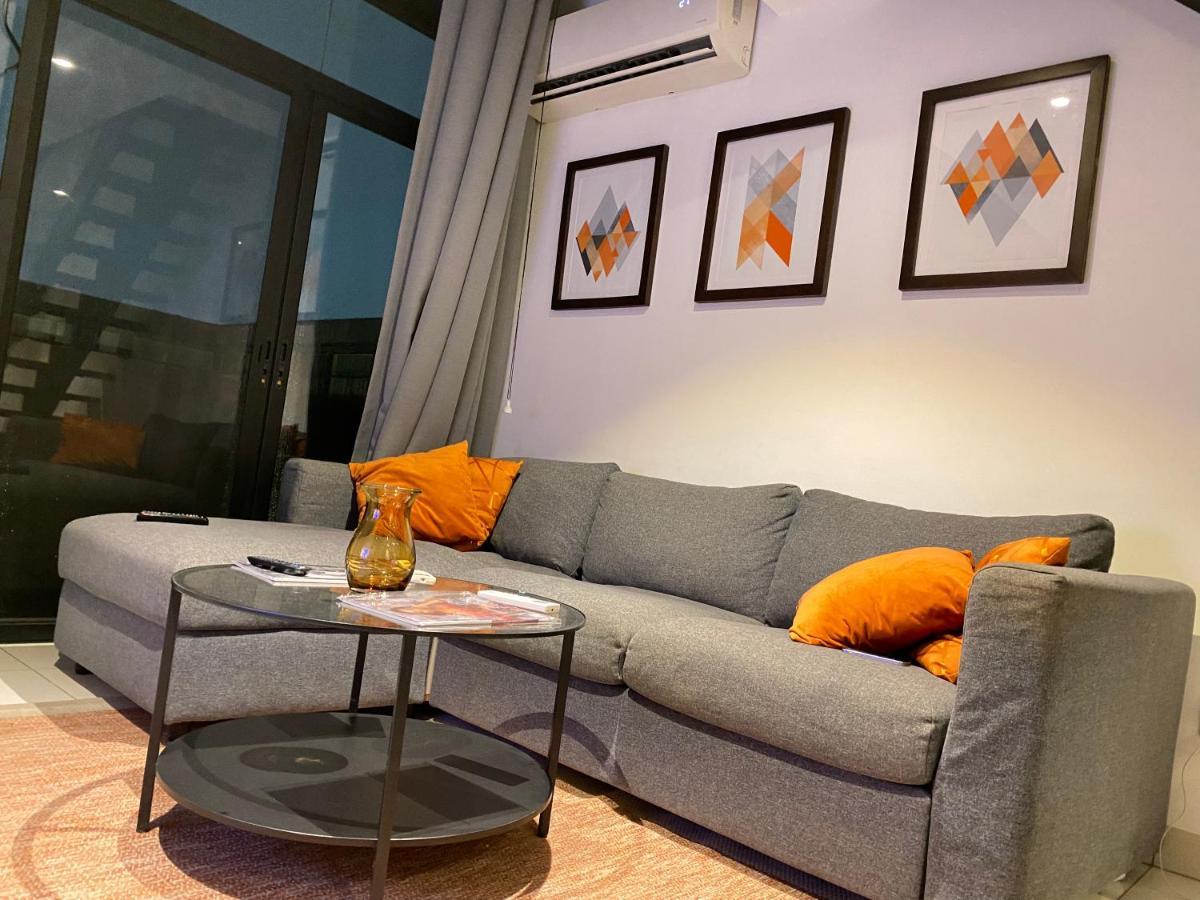 One Bedroom Apartment At A Embassy Gardens Cantonments Accra Bagian luar foto