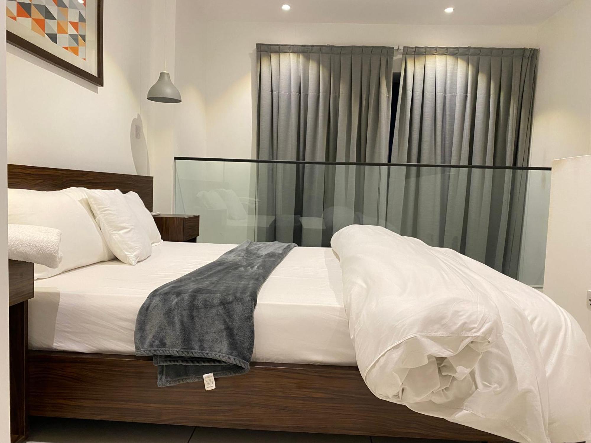 One Bedroom Apartment At A Embassy Gardens Cantonments Accra Bagian luar foto